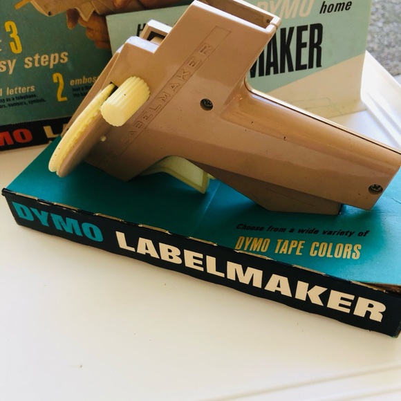 1964 DYMO LABEL MAKER IN ORIGINAL BOX INCLUDES 4 ROLLS OF LABEL TAPE - Picture 3 of 16